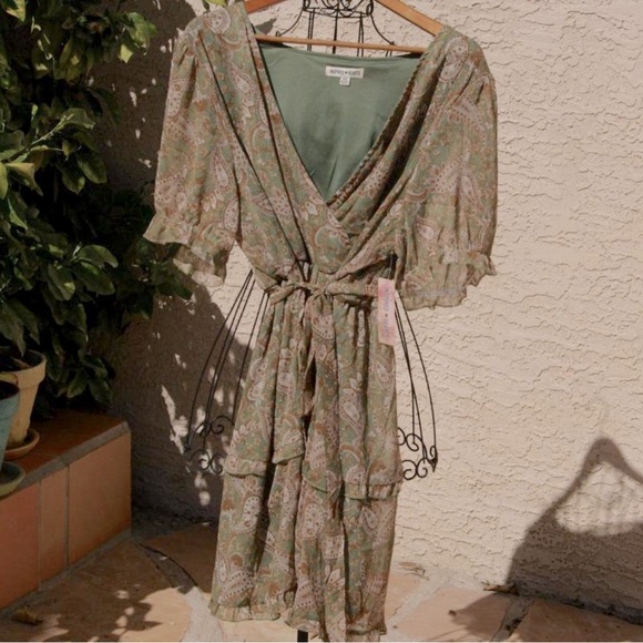 Inspired Hearts Green Paisley Dress Ruffle Detail - Picture 1 of 1